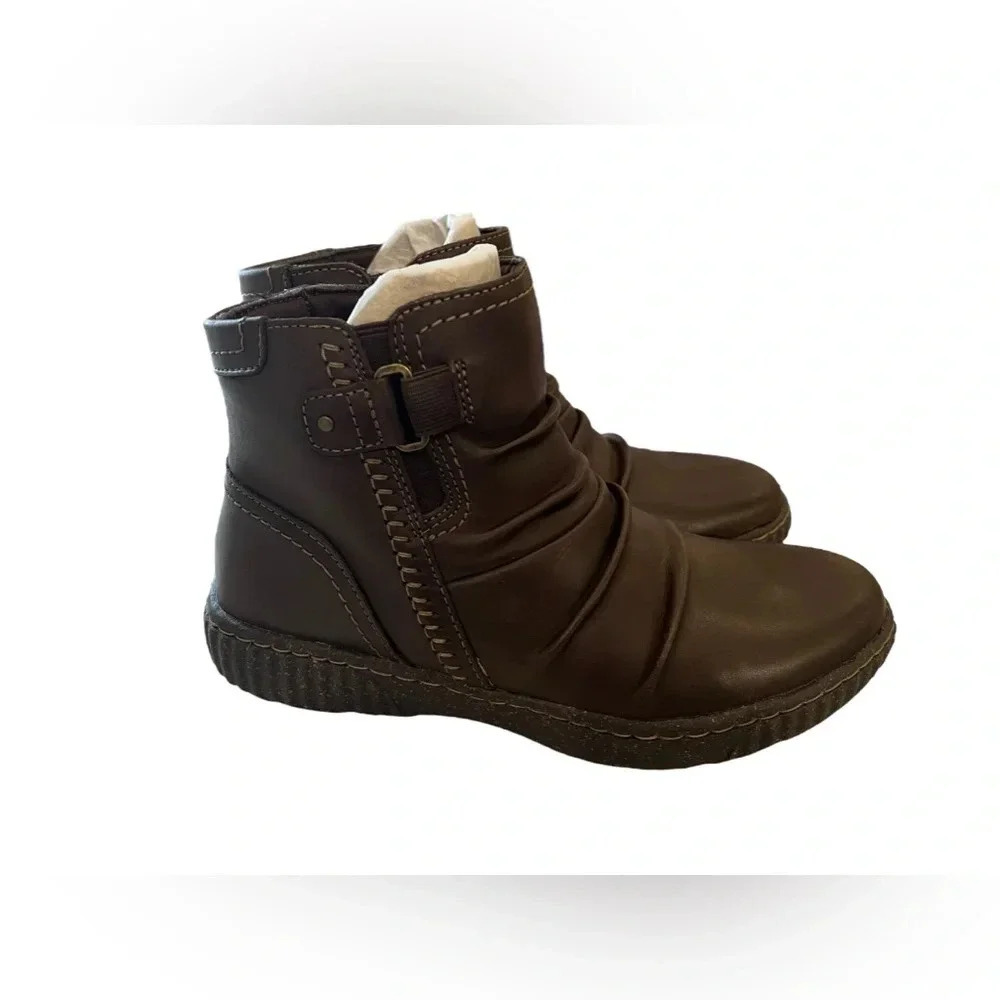 NWOB Clarks Collection Women’s Caroline Leather Ruched Ankle Boots - Picture 3 of 7